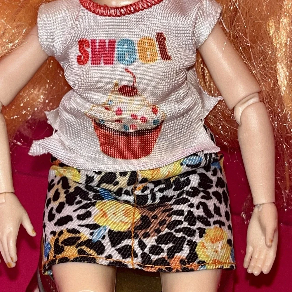 Rainbow High Cheer Poppy‎ Rowan Fashion Doll Cheerleader Eye Black Makeup